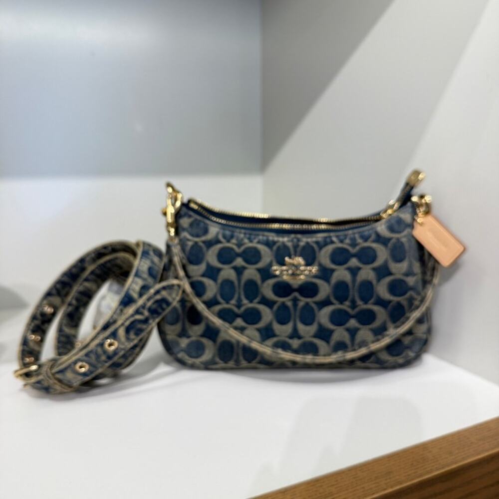 New‼️Coach Teri Shoulder Bag CFQ25 Cotton Denim Gold/Denim
